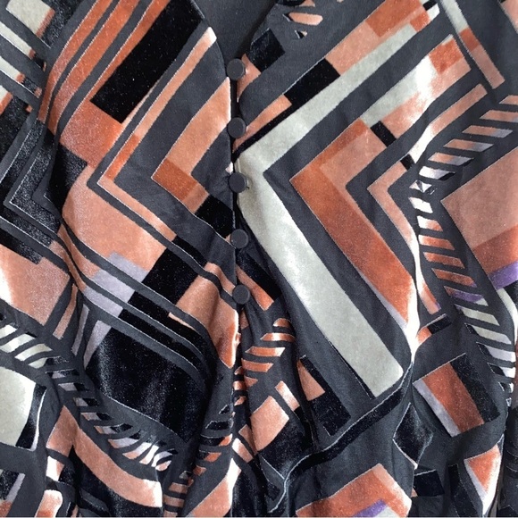 White House Black Market Geo Print Velvet Long Sleeve Blouse - Picture 7 of 8